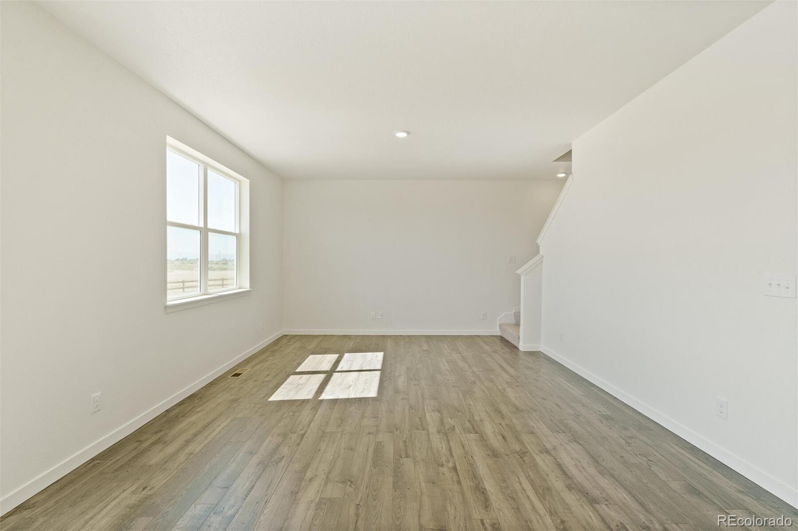 MLS Image #6 for 9877  danube court,commerce city, Colorado
