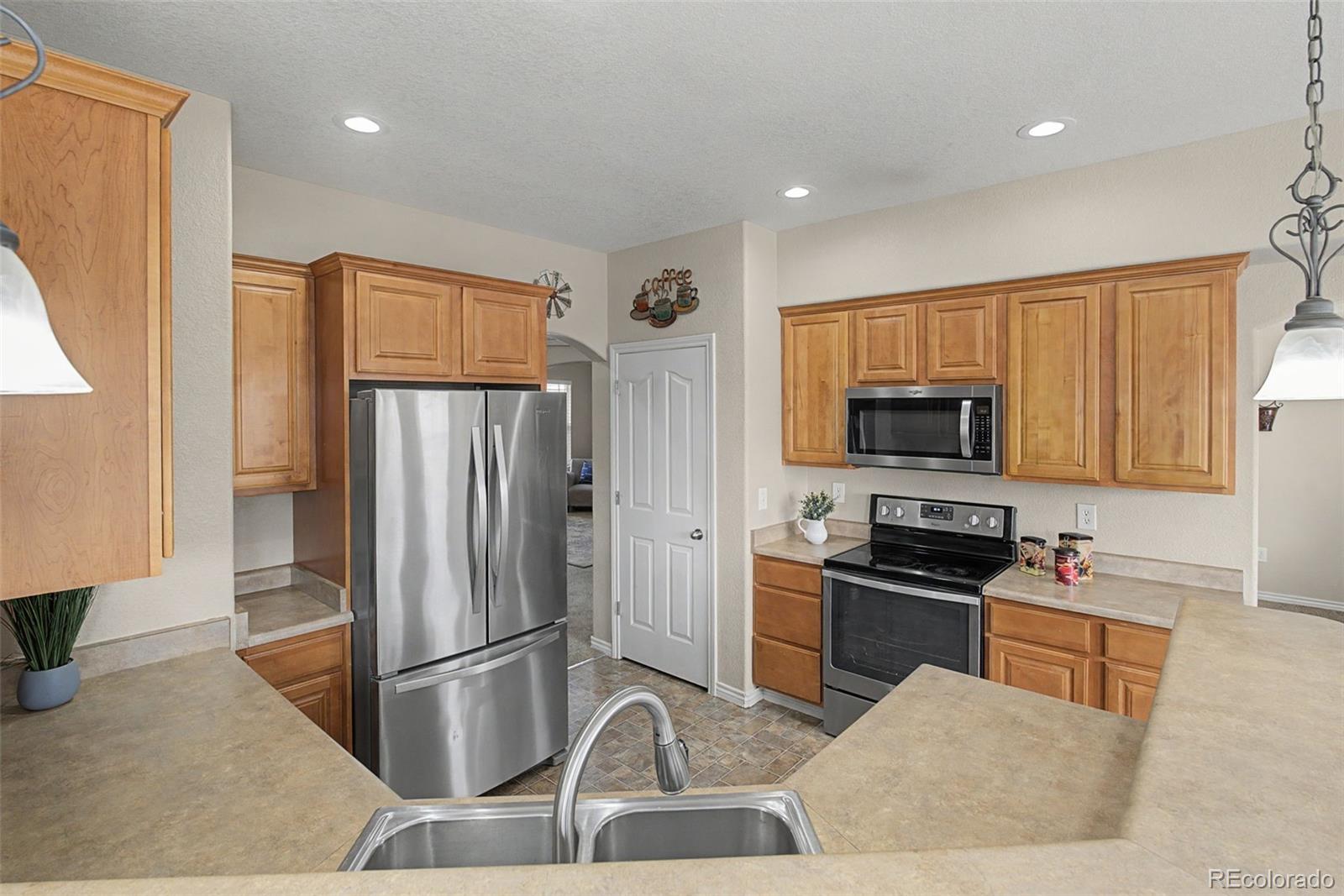 MLS Image #5 for 10120  jasper street,commerce city, Colorado