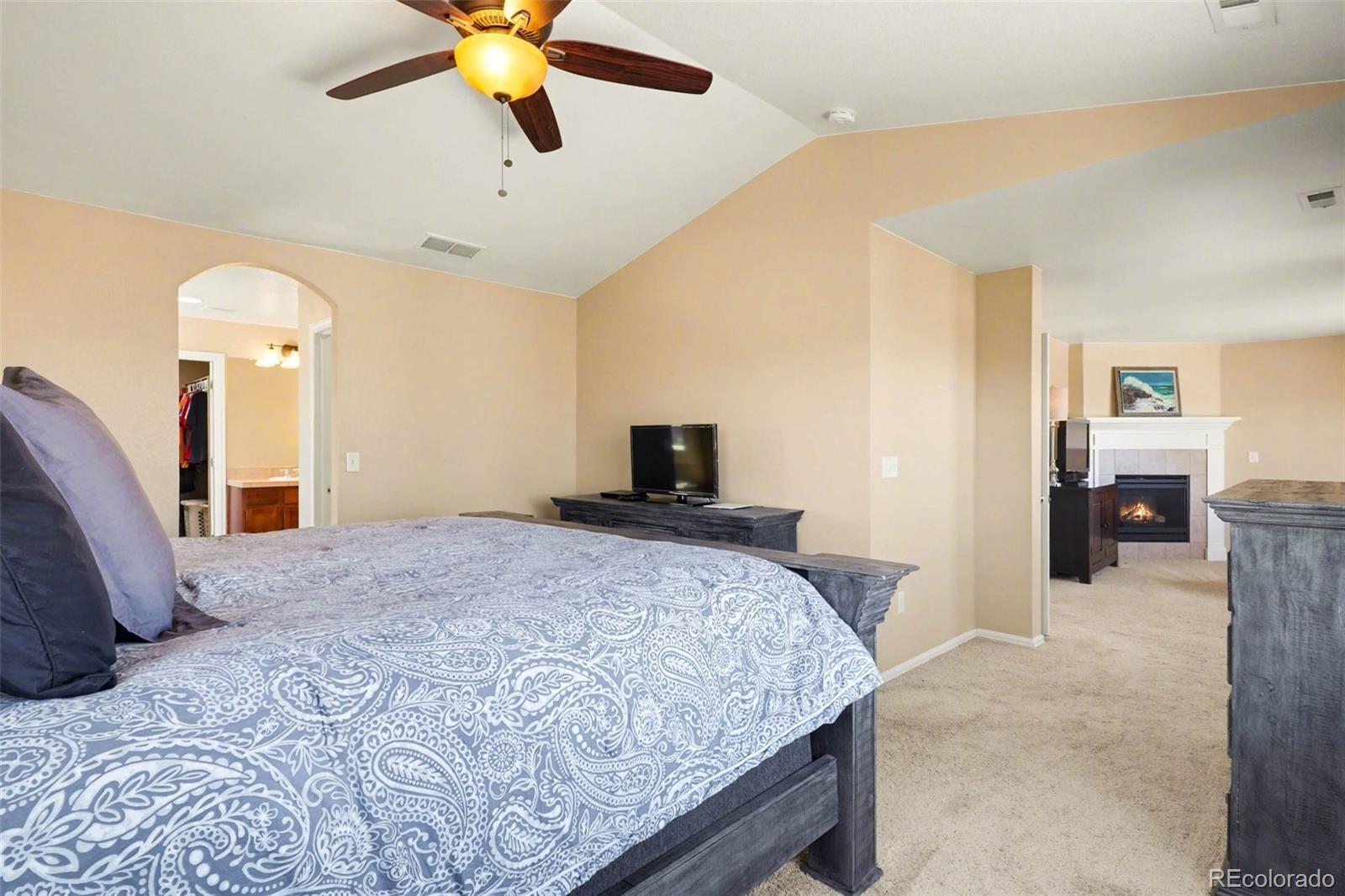 MLS Image #12 for 25404 e 2nd avenue,aurora, Colorado