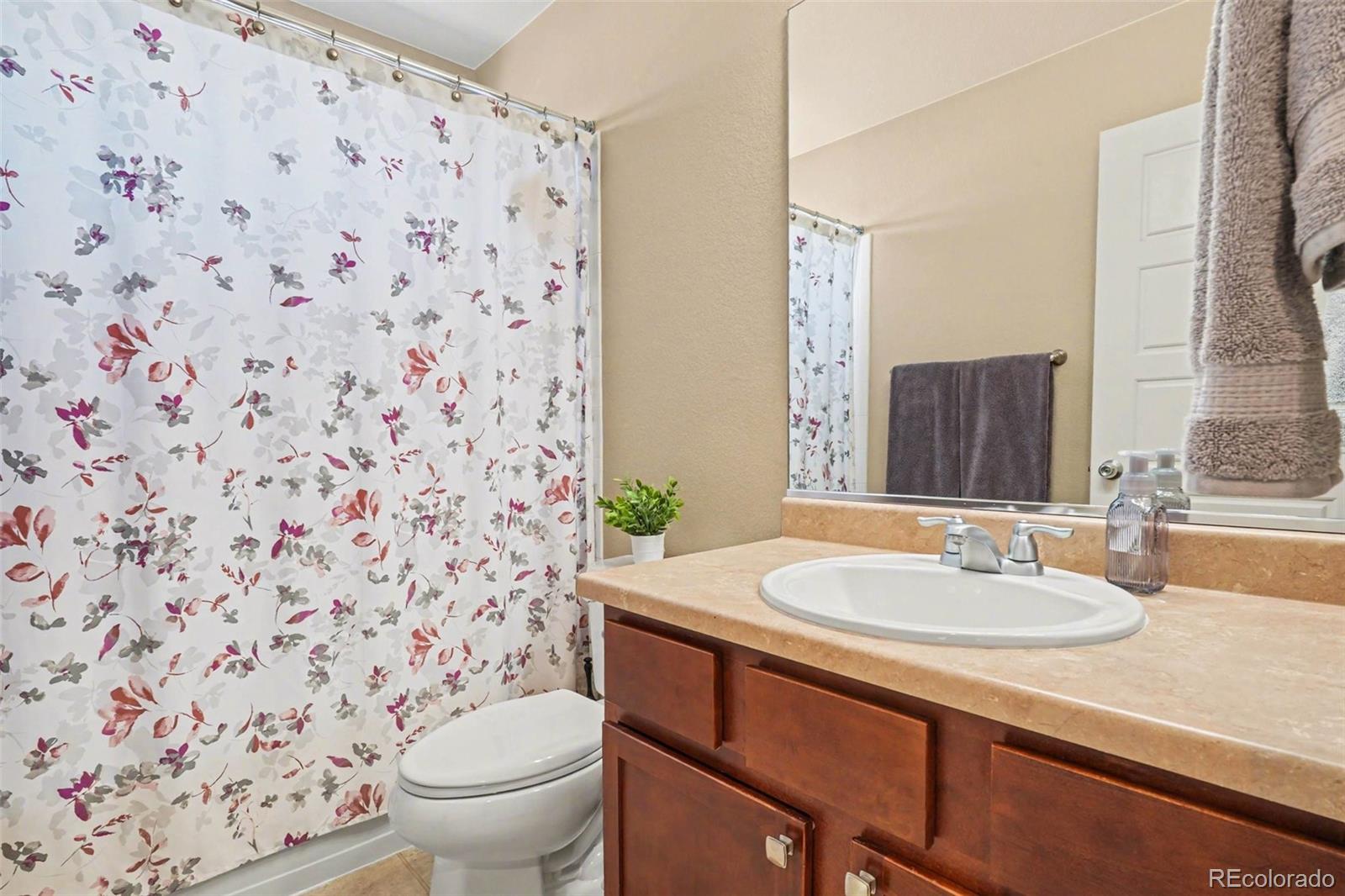 MLS Image #19 for 25404 e 2nd avenue,aurora, Colorado