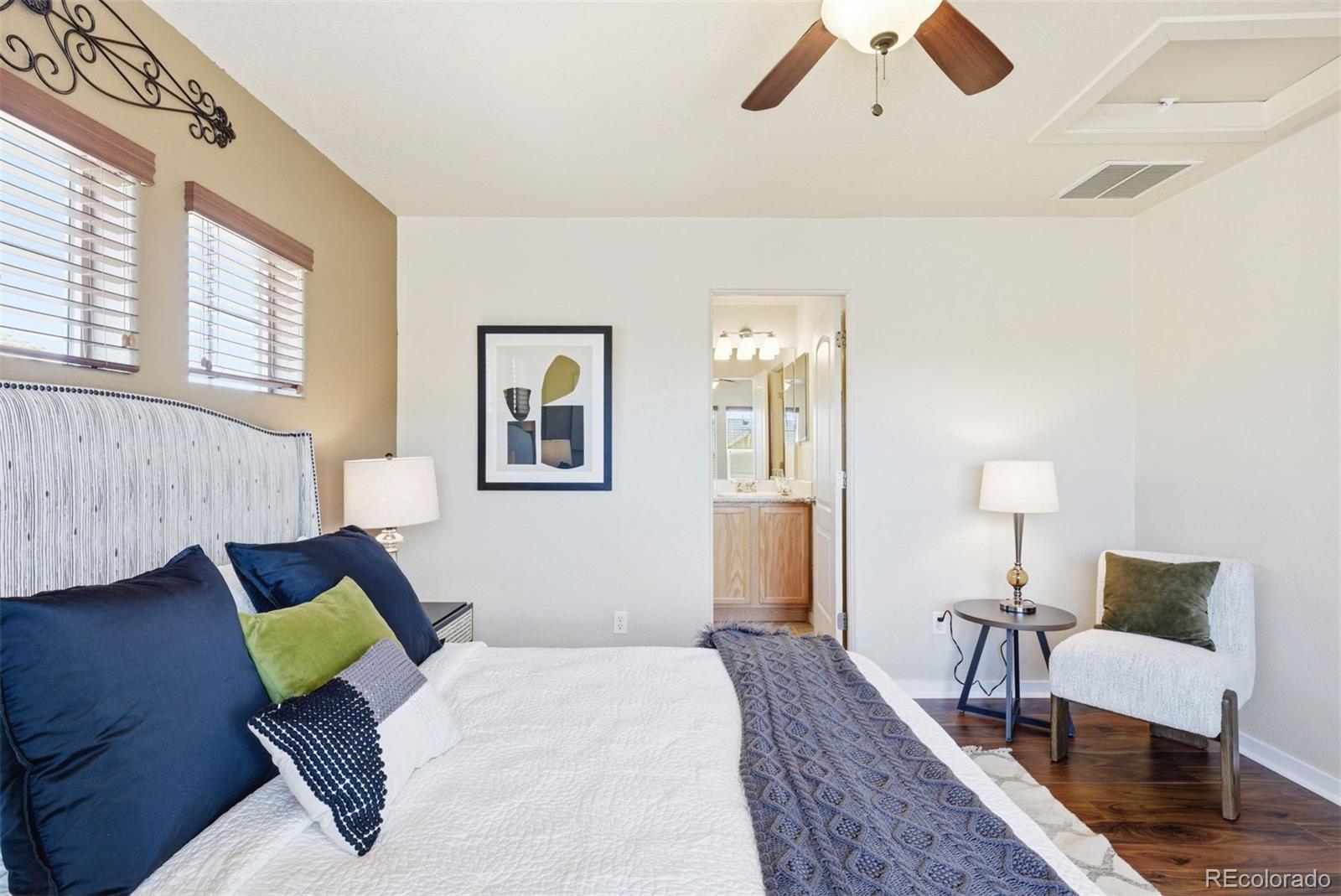MLS Image #17 for 10128 e 29th drive ,denver, Colorado