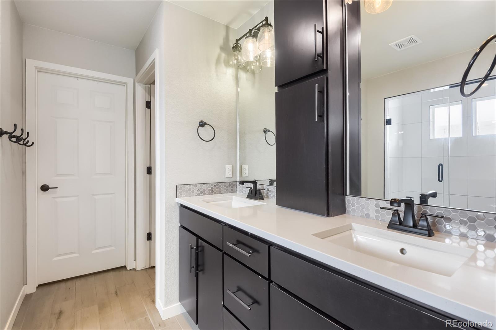 MLS Image #12 for 21900 e 46th place,aurora, Colorado