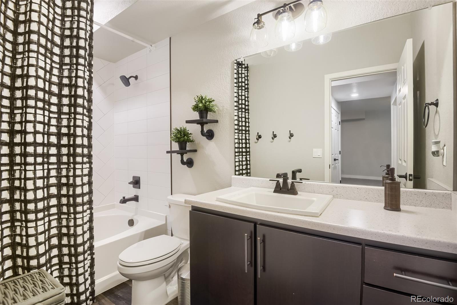MLS Image #23 for 21900 e 46th place,aurora, Colorado