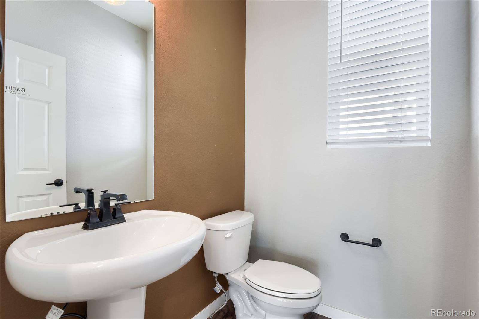 MLS Image #7 for 21900 e 46th place,aurora, Colorado