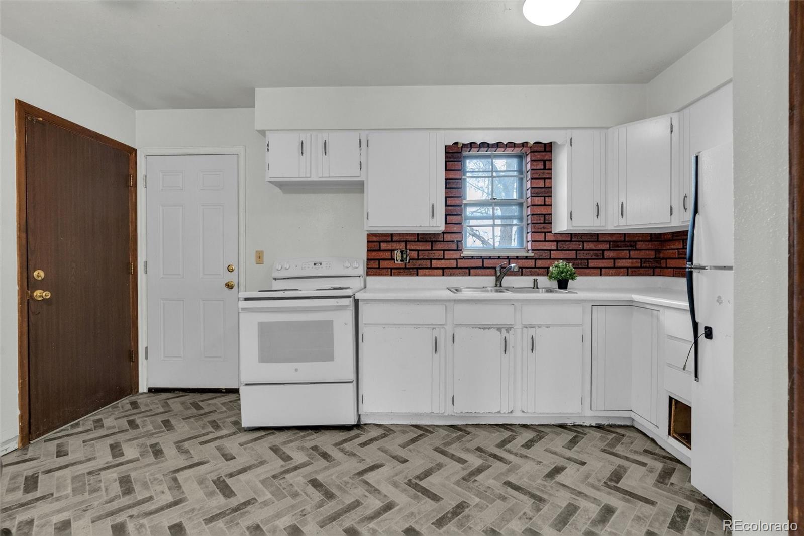 MLS Image #8 for 16163 e 18th place,aurora, Colorado