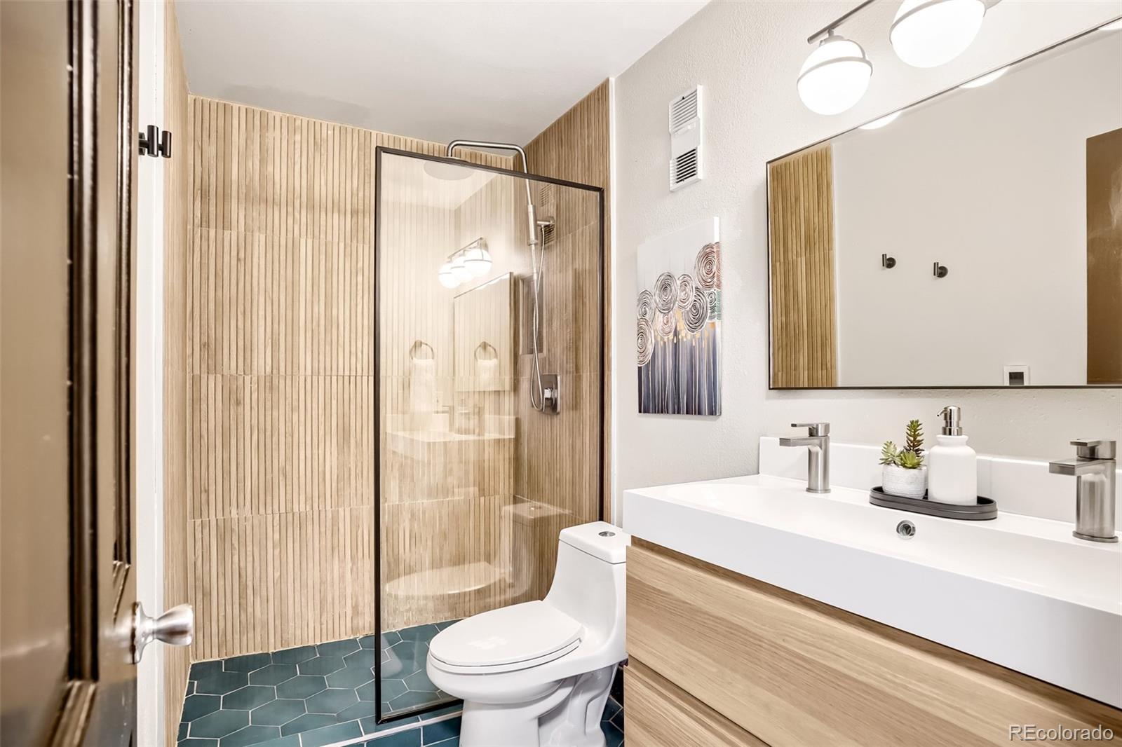 MLS Image #15 for 1625  larimer street 2502,denver, Colorado