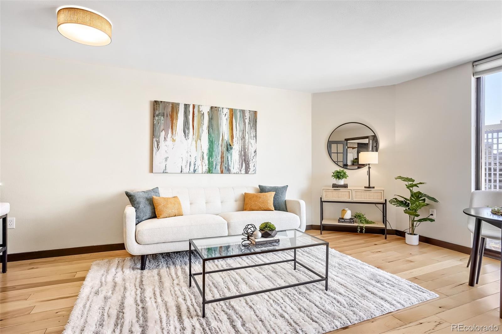 MLS Image #2 for 1625  larimer street 2502,denver, Colorado