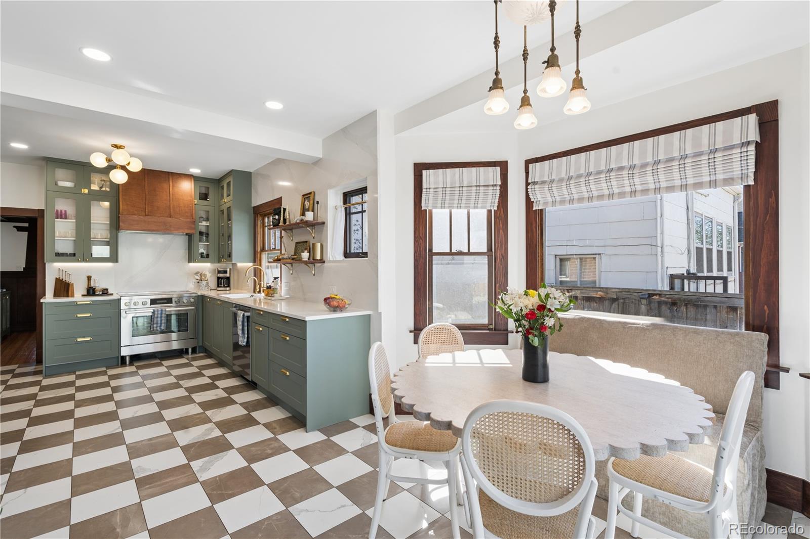 MLS Image #10 for 1385 s lincoln street,denver, Colorado