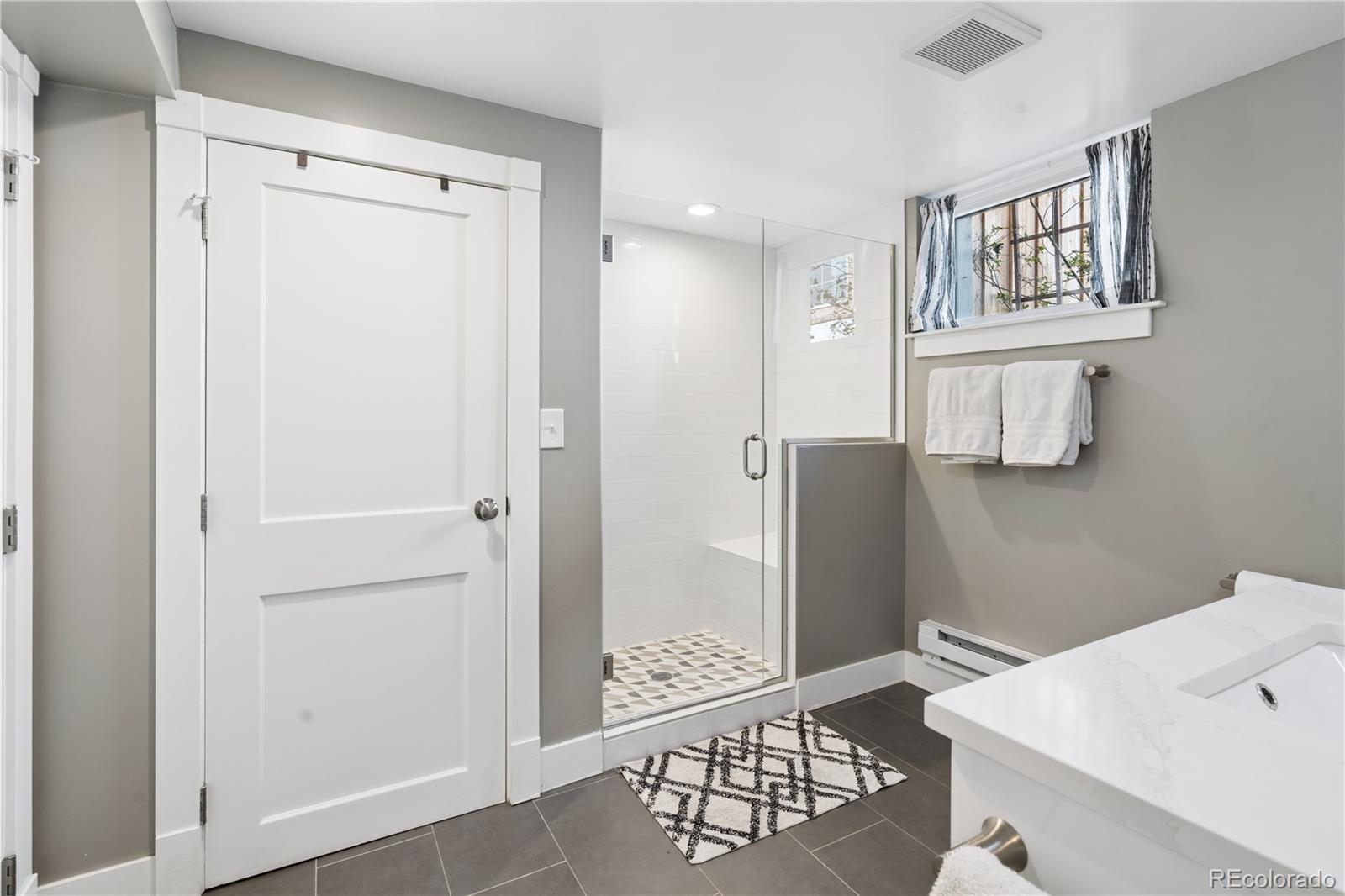MLS Image #26 for 1385 s lincoln street,denver, Colorado
