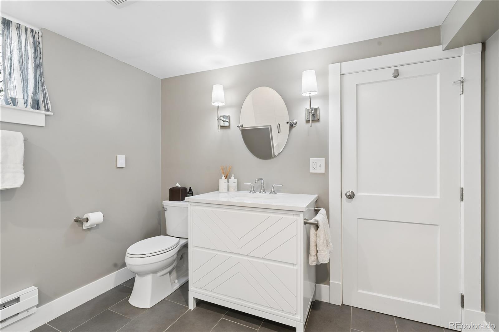 MLS Image #27 for 1385 s lincoln street,denver, Colorado