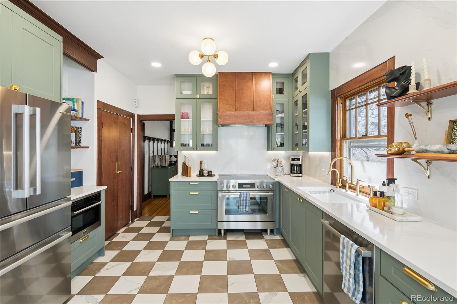 MLS Image #8 for 1385 s lincoln street,denver, Colorado