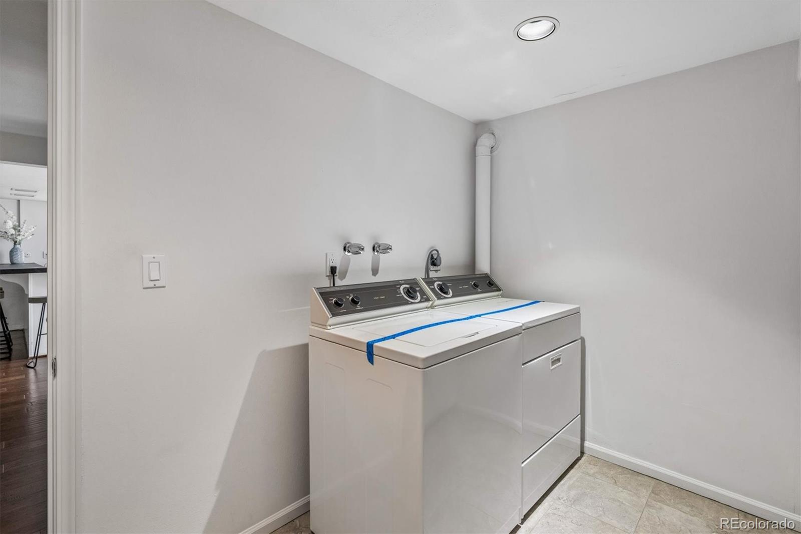 MLS Image #31 for 2222 s dallas street,denver, Colorado