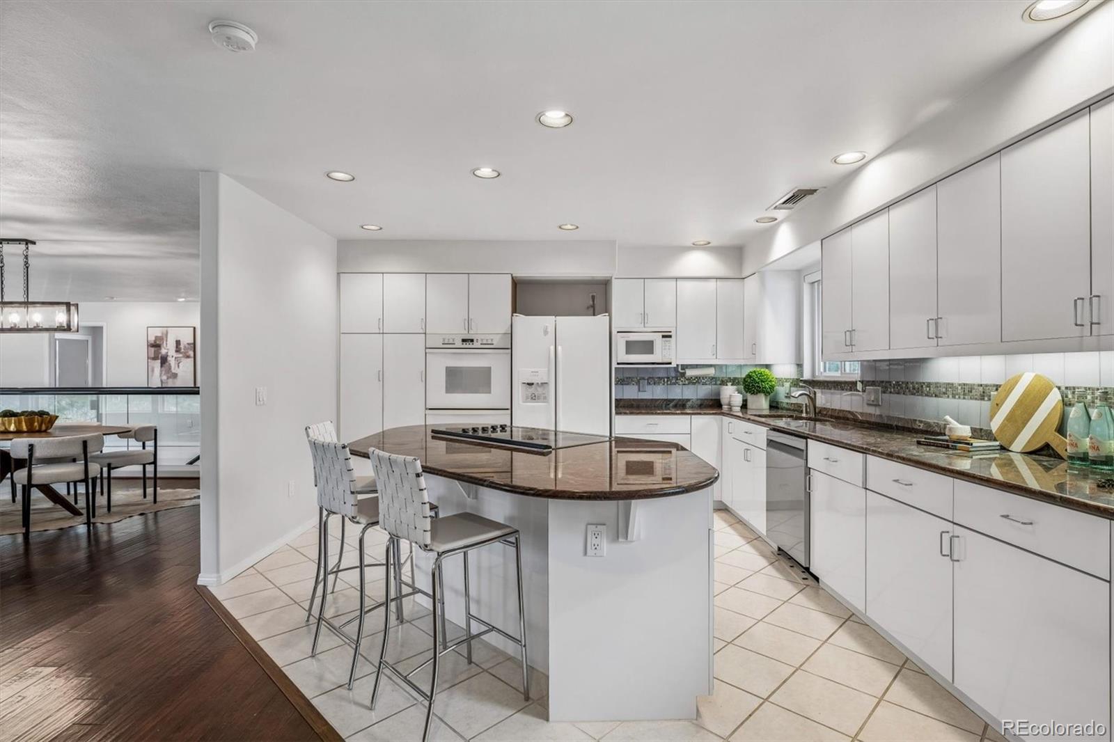 MLS Image #9 for 2222 s dallas street,denver, Colorado