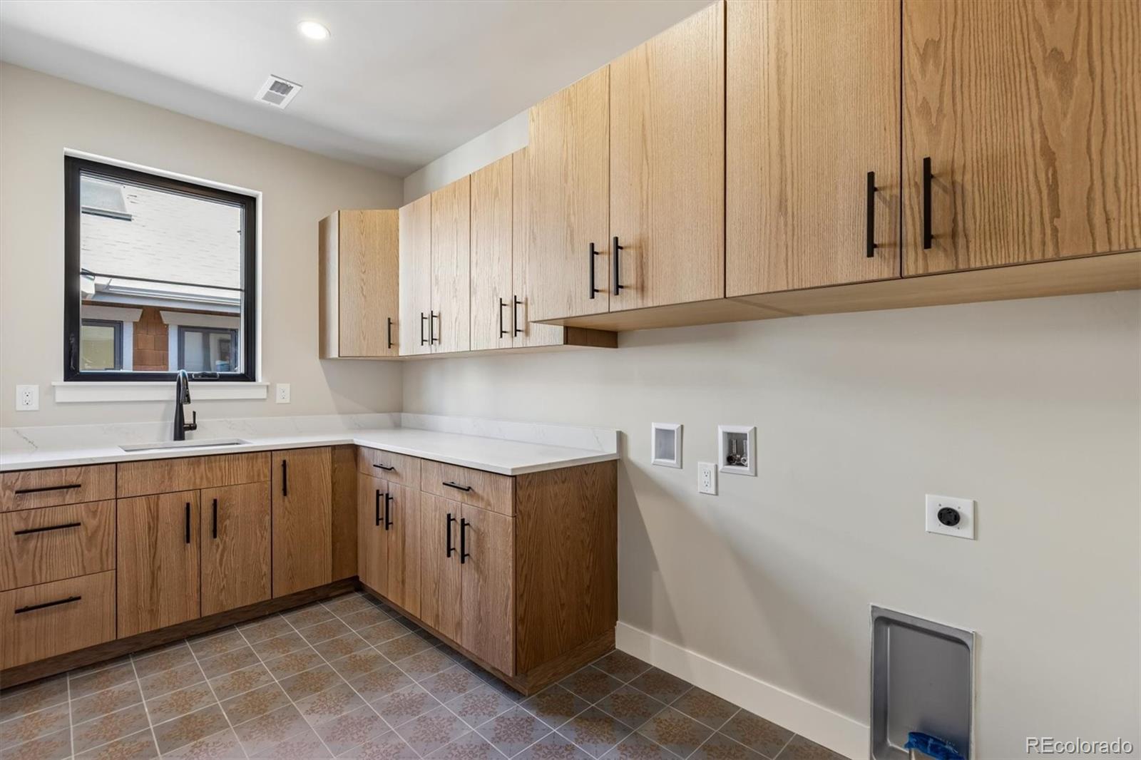 MLS Image #26 for 1109 s clayton street,denver, Colorado