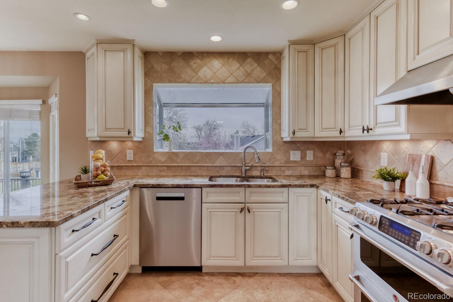 MLS Image #4 for 9378  shadowglen court,highlands ranch, Colorado