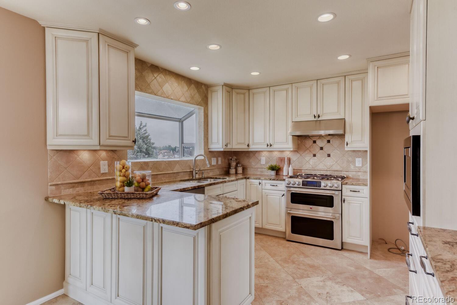 MLS Image #5 for 9378  shadowglen court,highlands ranch, Colorado