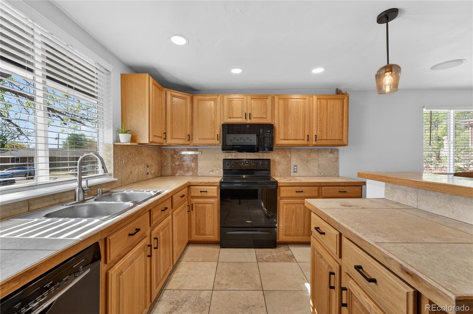 MLS Image #10 for 261  cragmore street,denver, Colorado