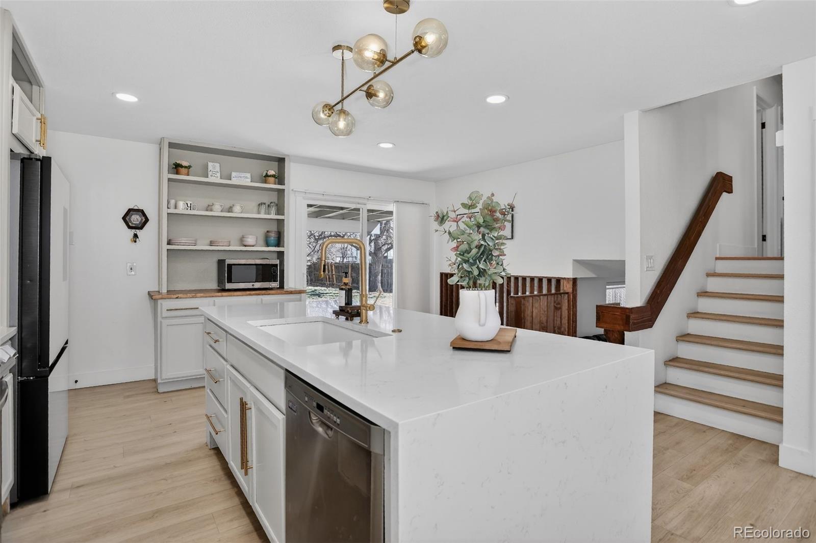 MLS Image #3 for 690 s newark court,aurora, Colorado
