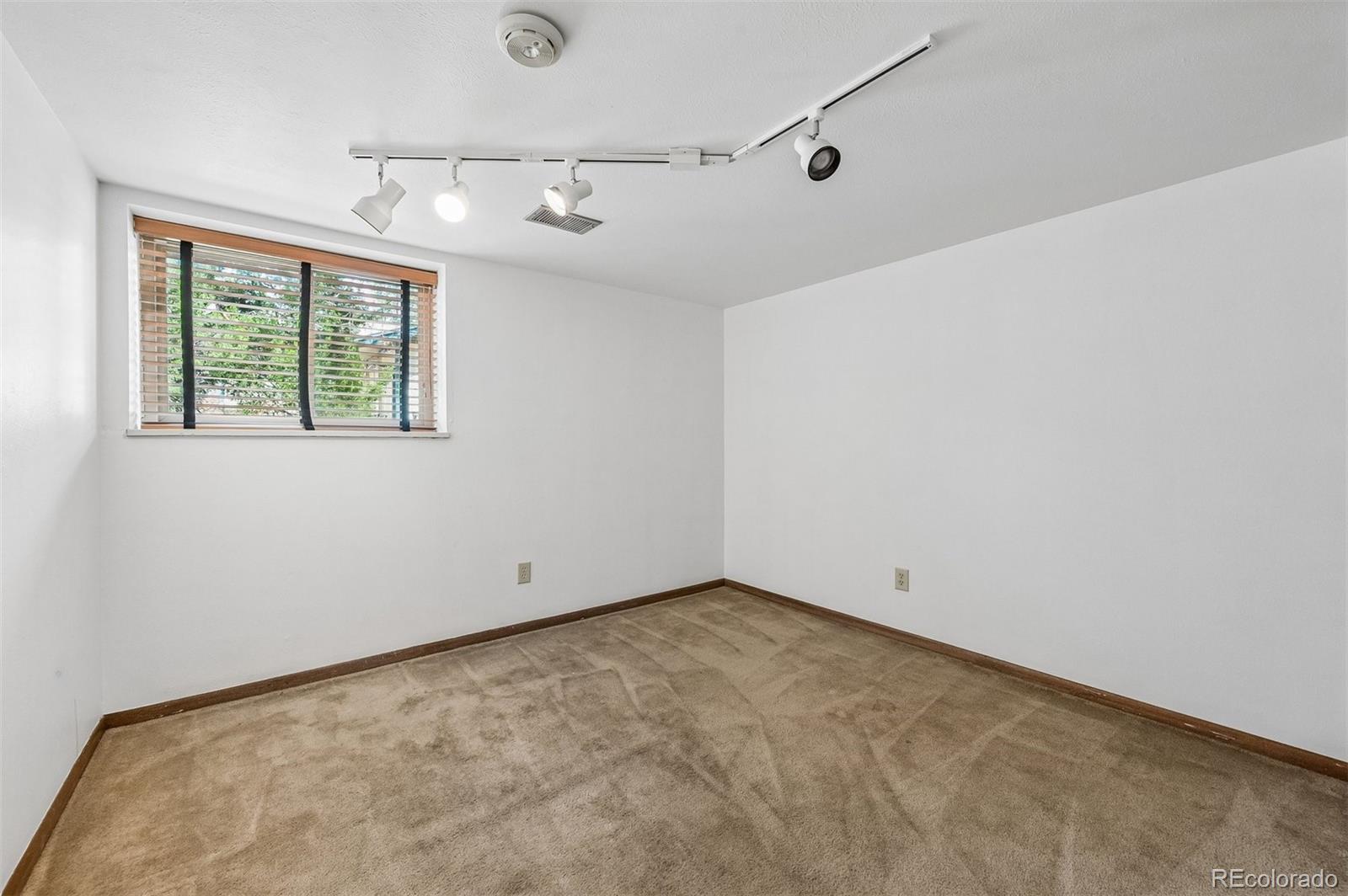 MLS Image #12 for 11405 e vassar drive,aurora, Colorado