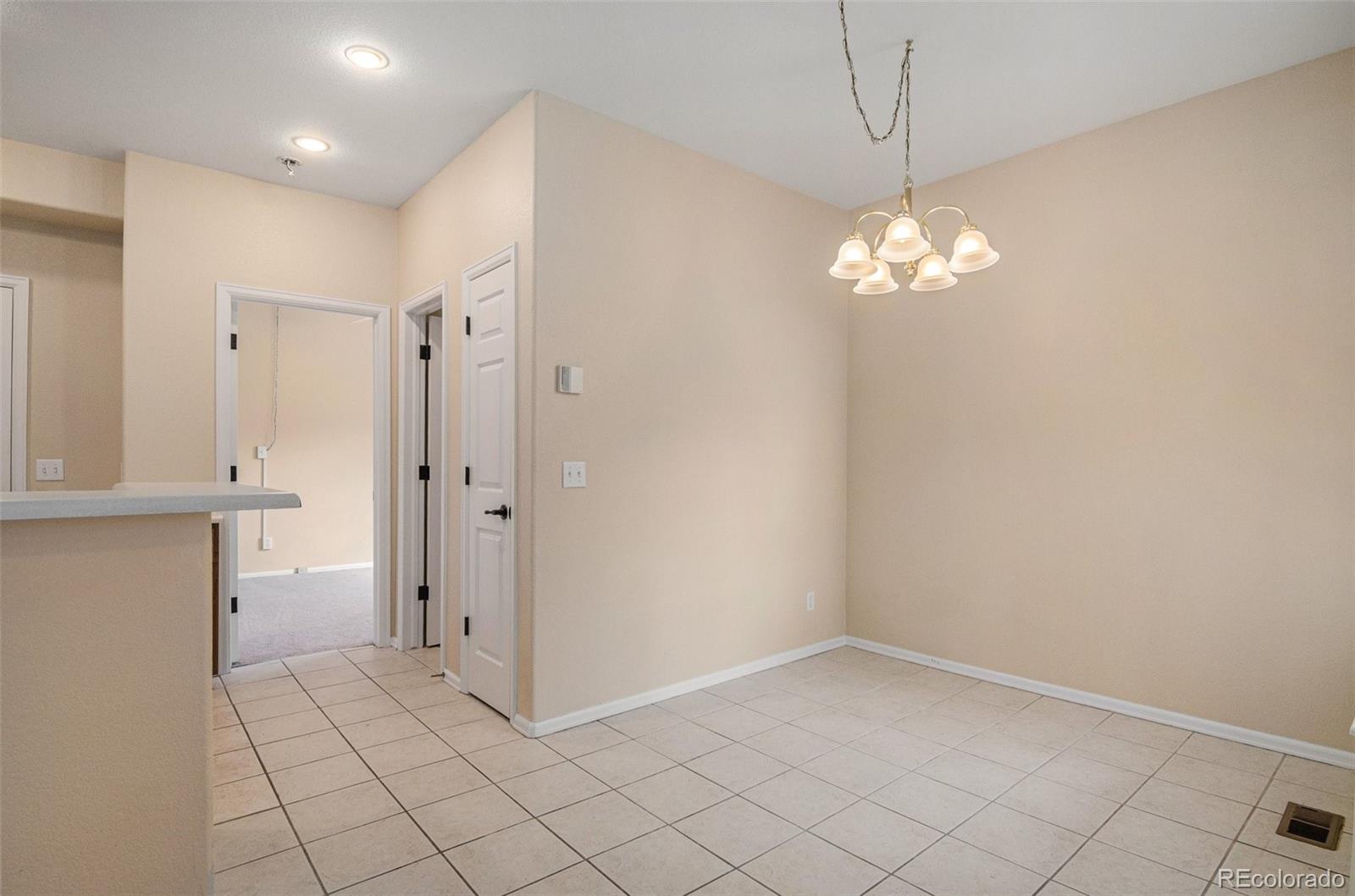 MLS Image #10 for 8377 s upham way 106,littleton, Colorado