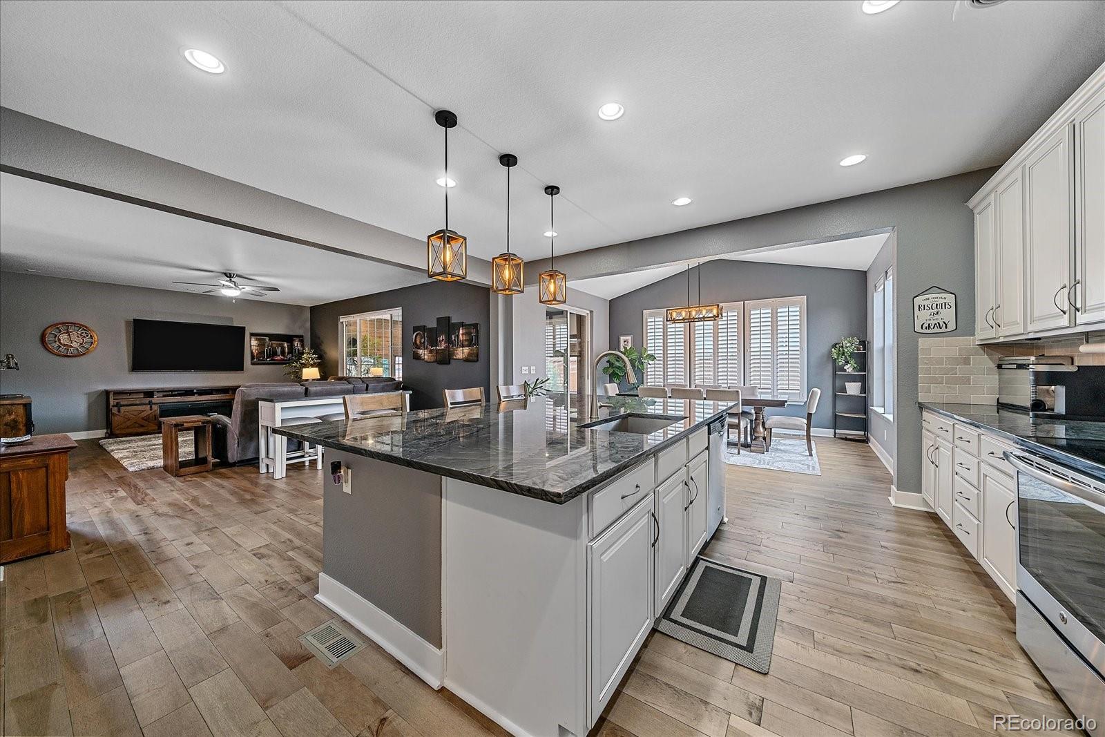 MLS Image #13 for 25160 e ellsworth drive,aurora, Colorado