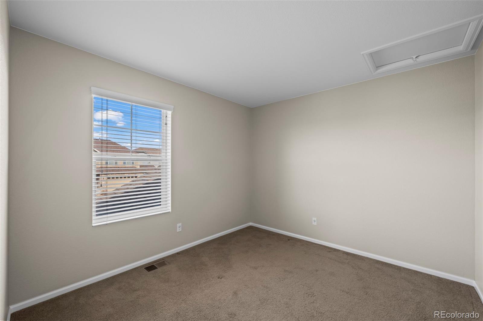 MLS Image #16 for 5078 s tempe way,aurora, Colorado