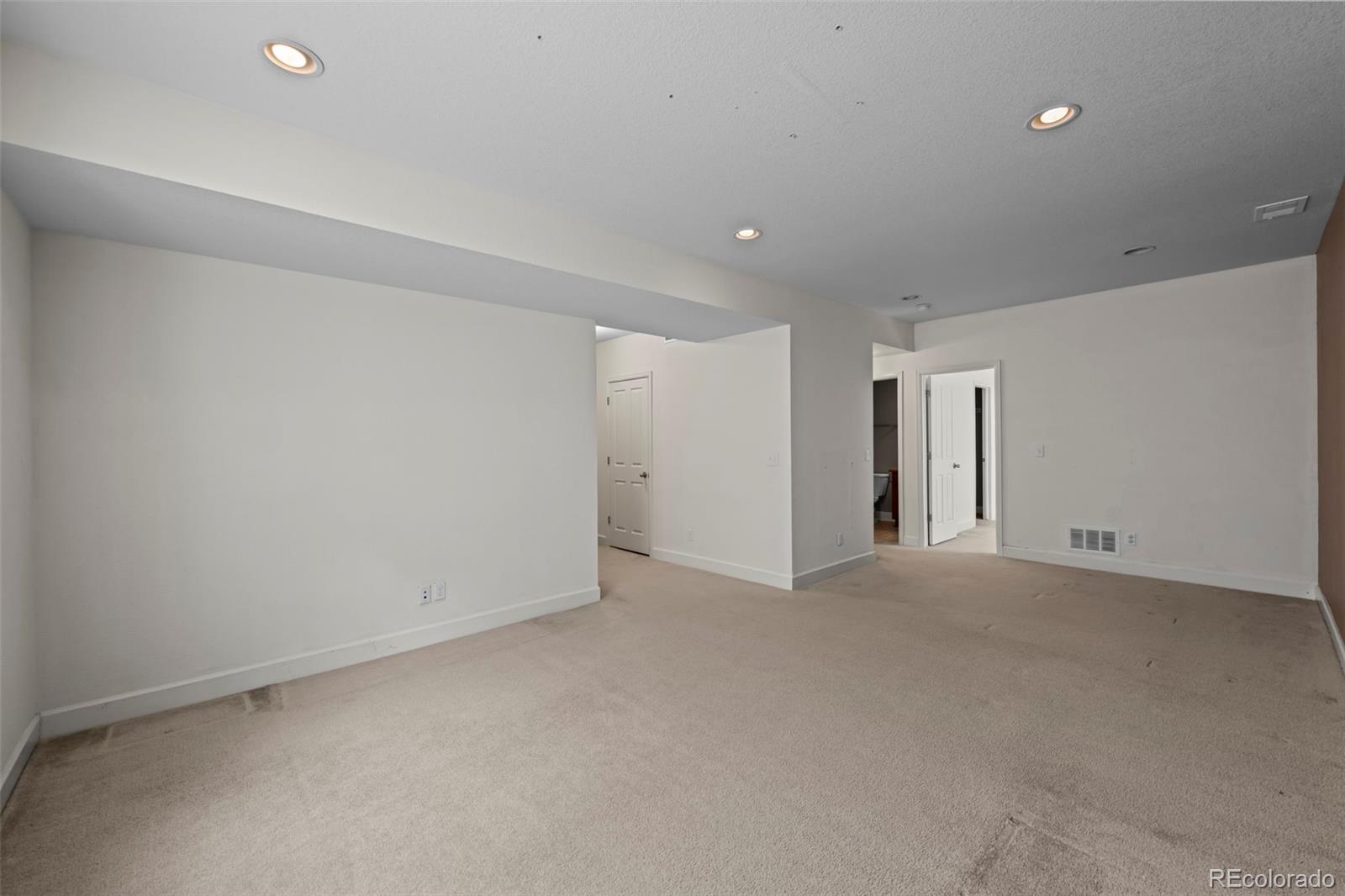 MLS Image #21 for 5078 s tempe way,aurora, Colorado