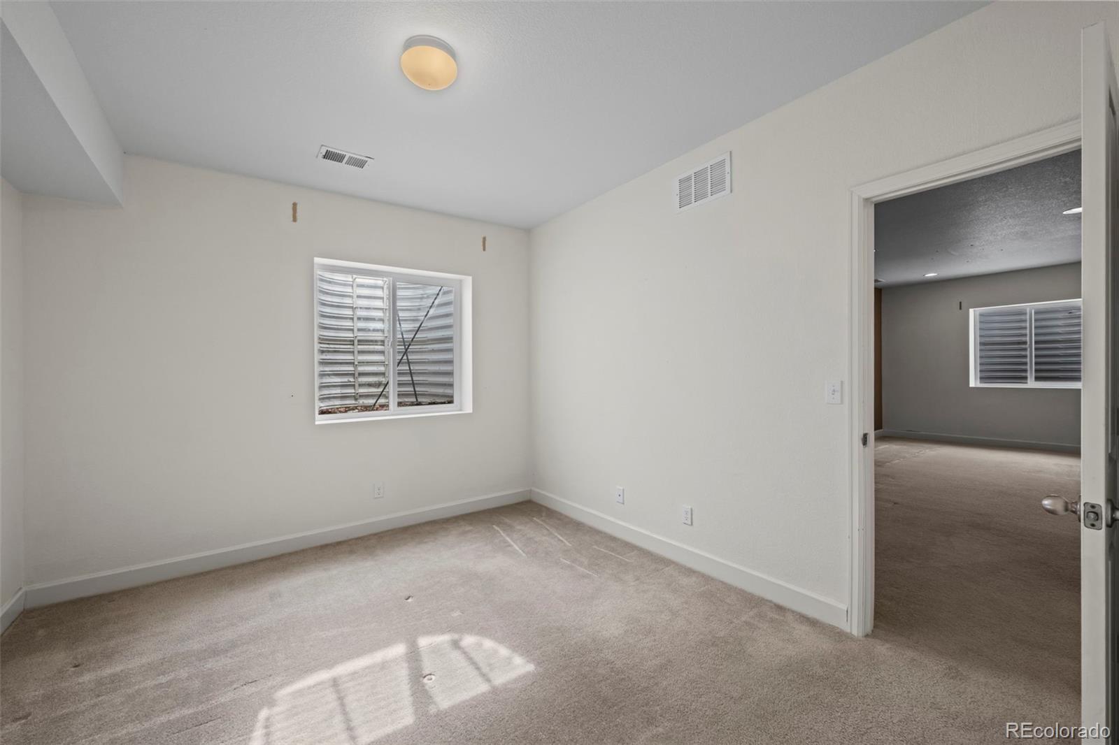 MLS Image #22 for 5078 s tempe way,aurora, Colorado
