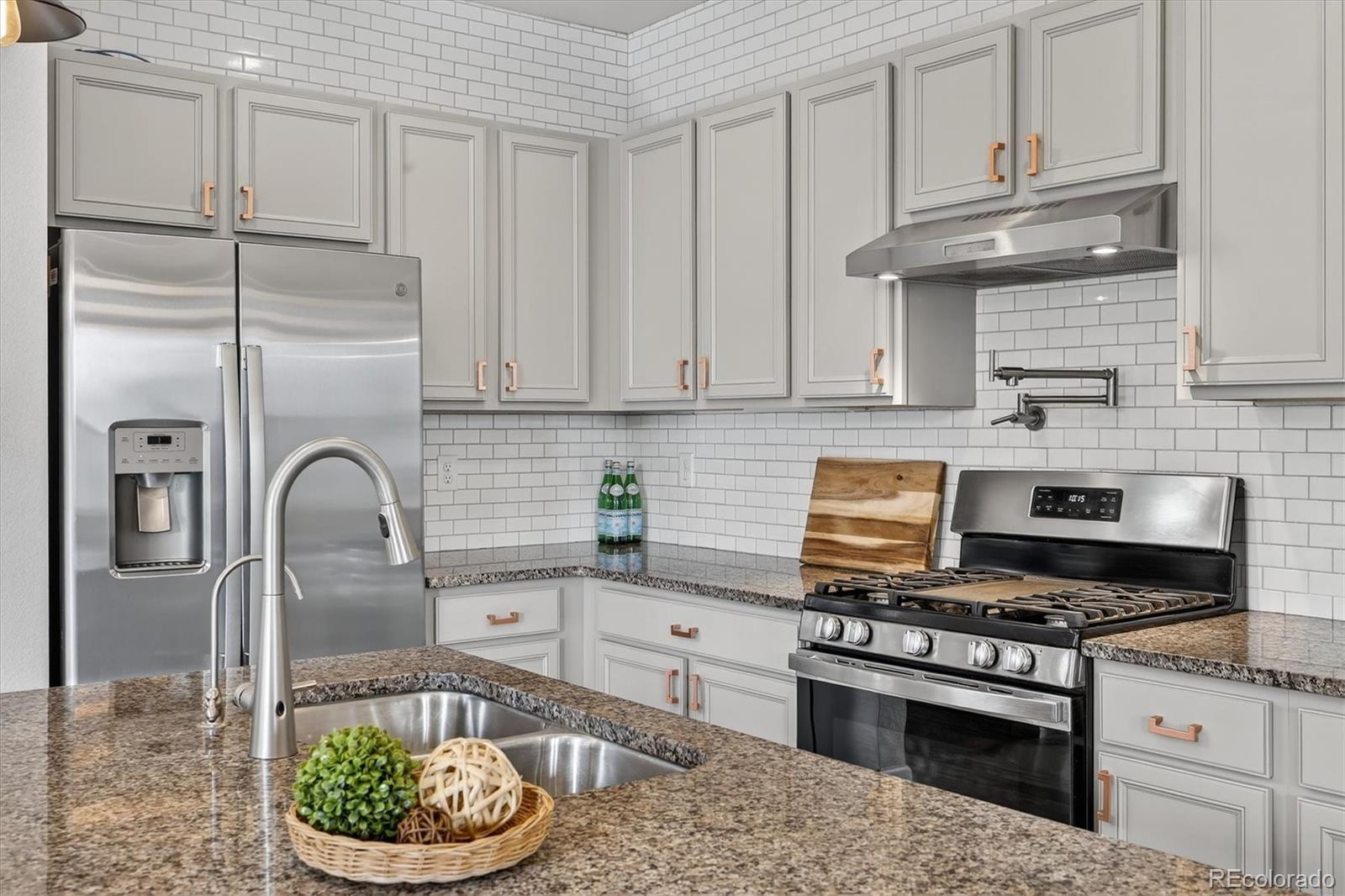 MLS Image #1 for 6571 n cathay street,denver, Colorado
