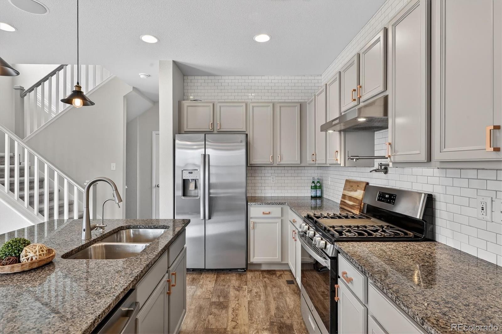 MLS Image #14 for 6571 n cathay street,denver, Colorado