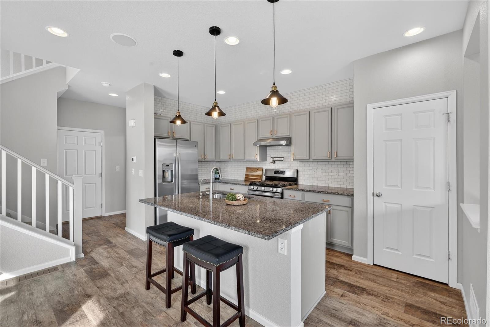 MLS Image #2 for 6571 n cathay street,denver, Colorado