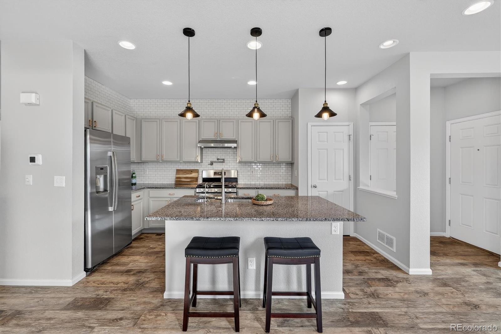 MLS Image #3 for 6571 n cathay street,denver, Colorado