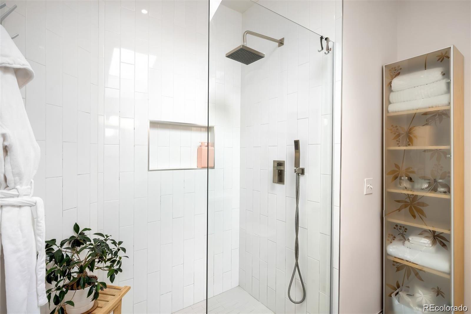 MLS Image #13 for 2535 w 35th avenue,denver, Colorado