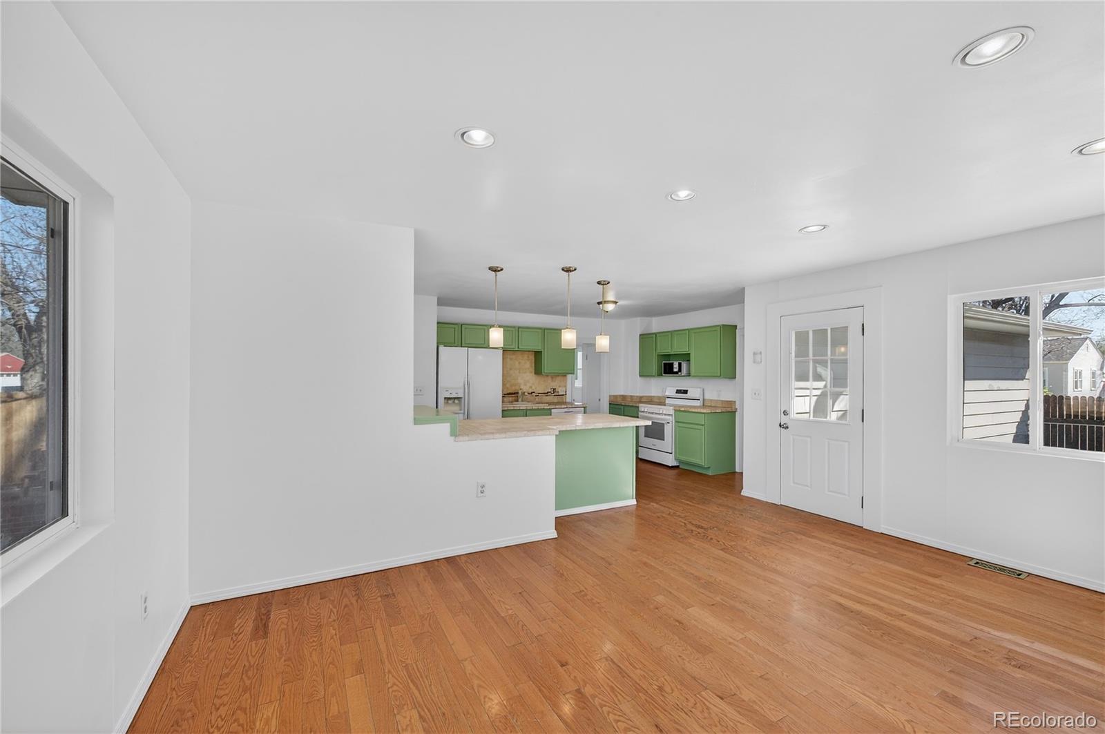 MLS Image #11 for 3915 s grant street,englewood, Colorado