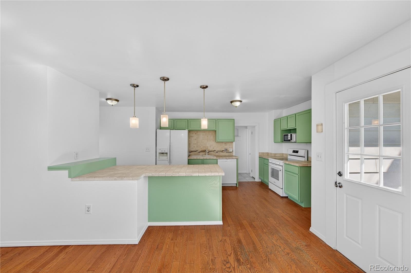 MLS Image #5 for 3915 s grant street,englewood, Colorado