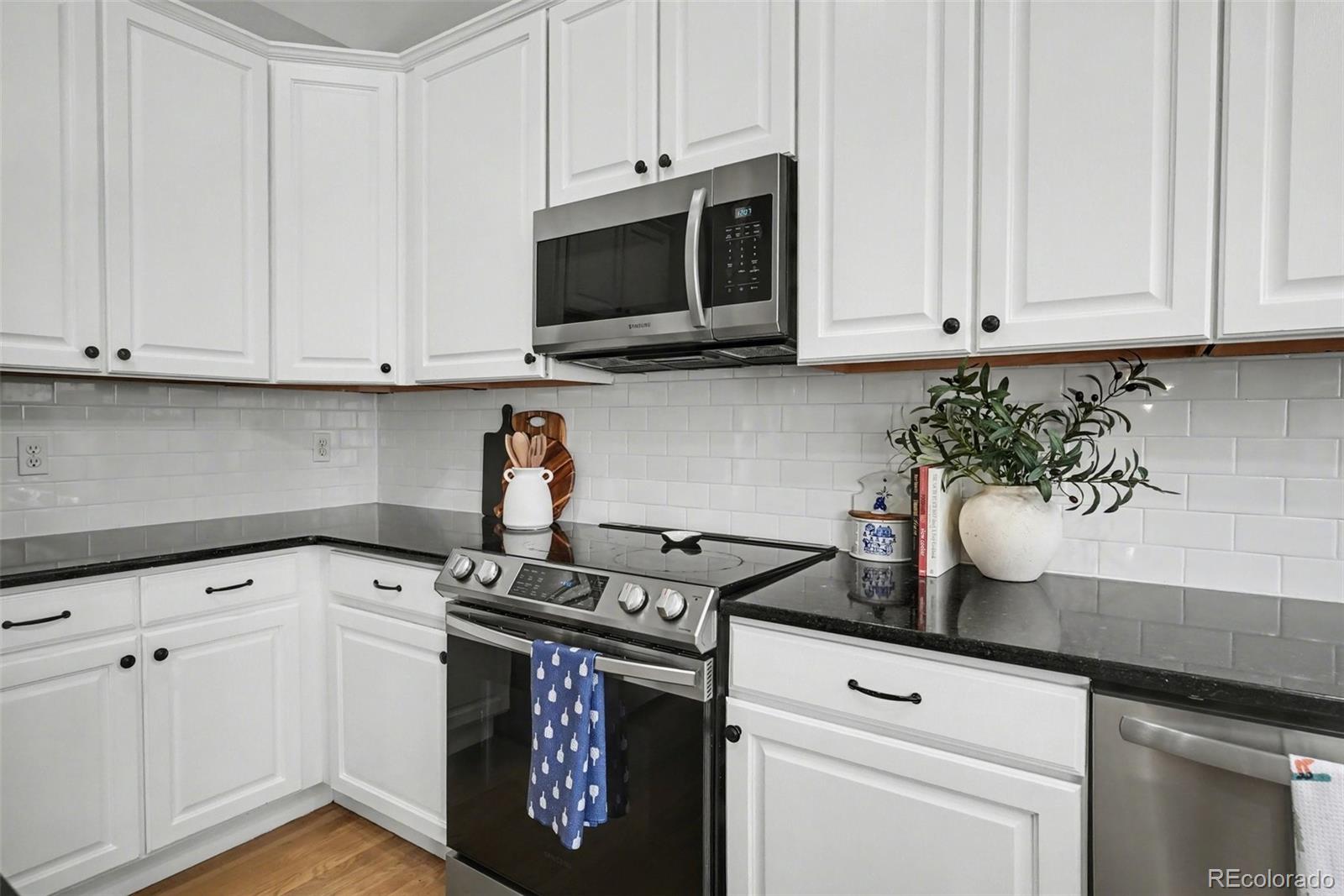 MLS Image #9 for 1070  thornbury place,highlands ranch, Colorado