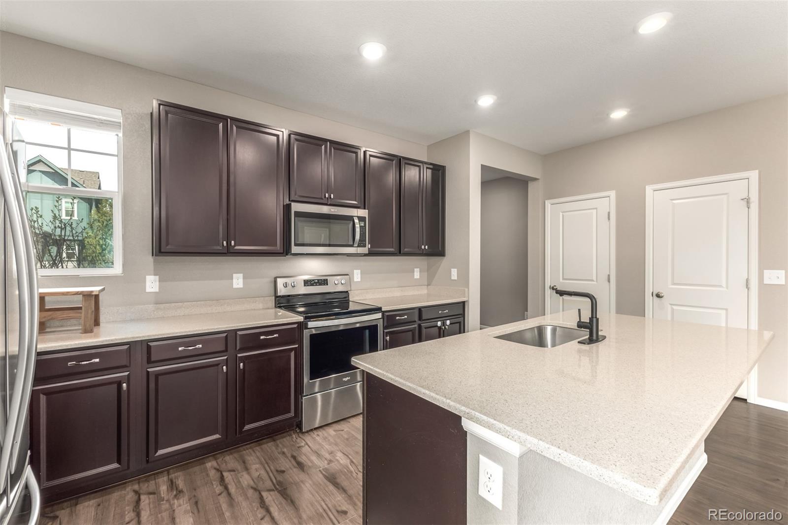 MLS Image #11 for 9316 e 60th avenue,denver, Colorado