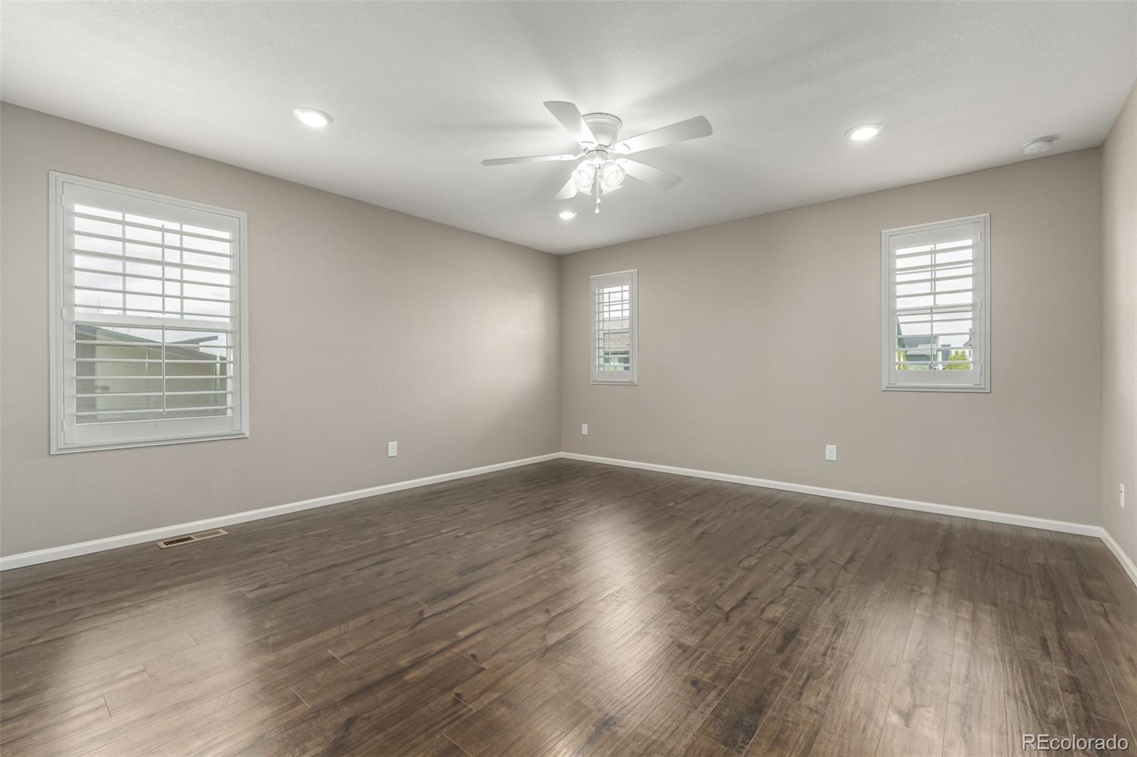 MLS Image #15 for 9316 e 60th avenue,denver, Colorado