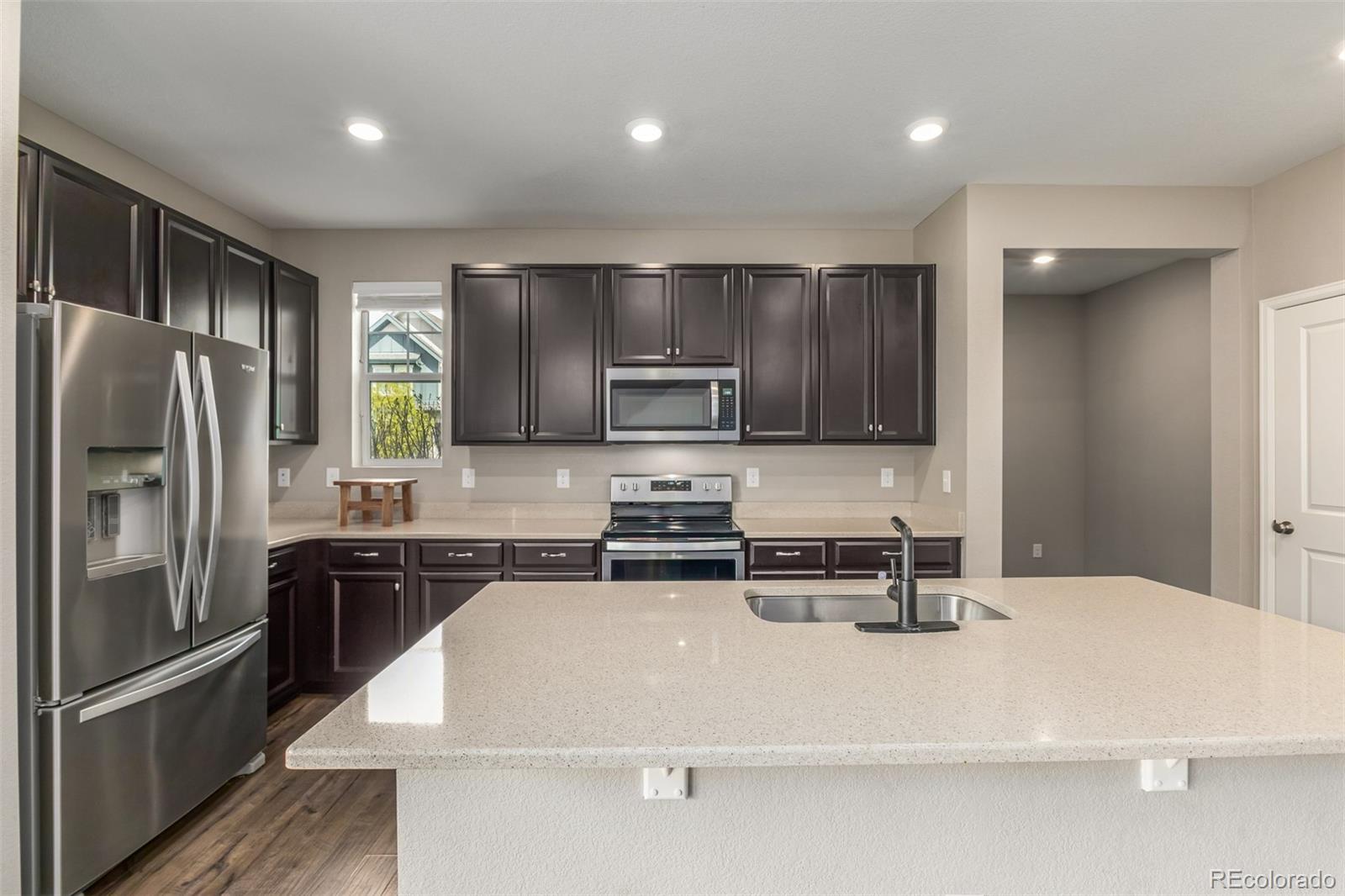 MLS Image #7 for 9316 e 60th avenue,denver, Colorado
