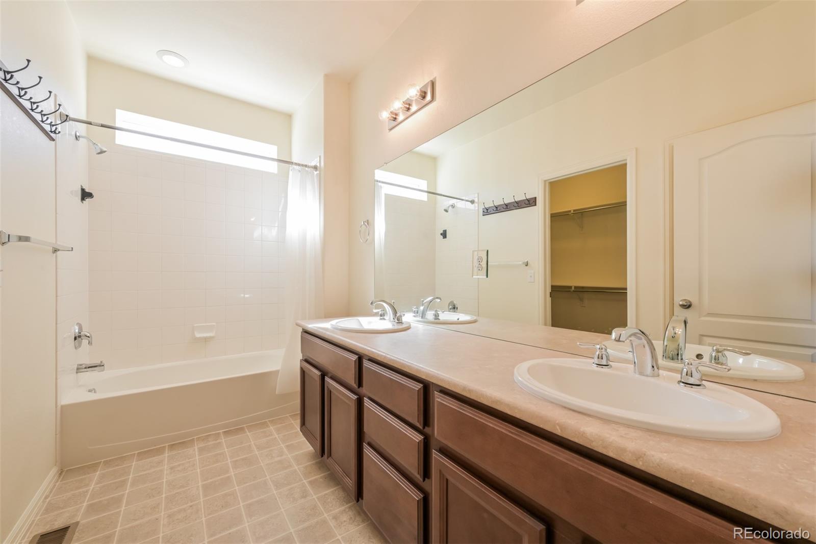 MLS Image #13 for 5613 s elk court,aurora, Colorado