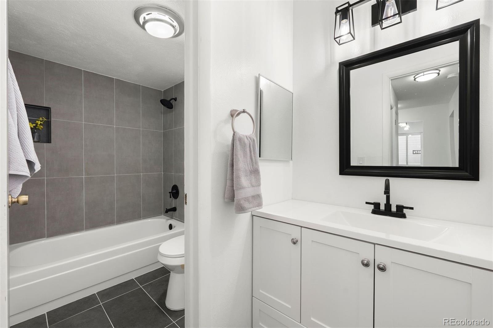 MLS Image #4 for 4074 s atchison way 203,aurora, Colorado
