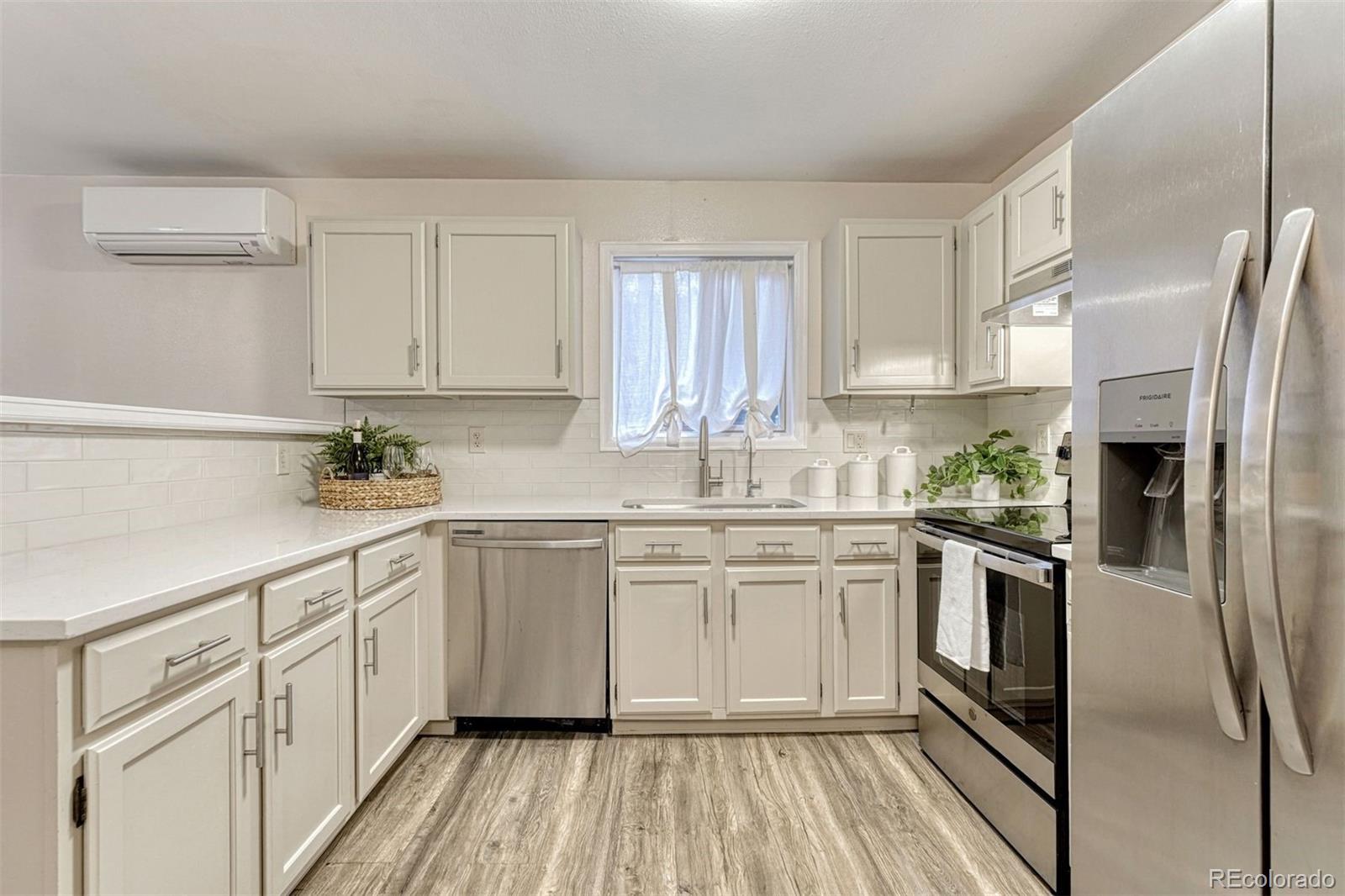 MLS Image #3 for 115 n chestnut street,colorado springs, Colorado