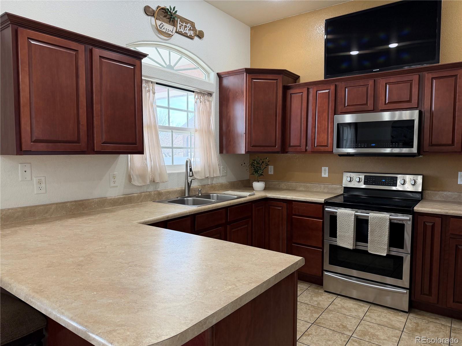 MLS Image #14 for 2310  stone pine drive,pueblo, Colorado