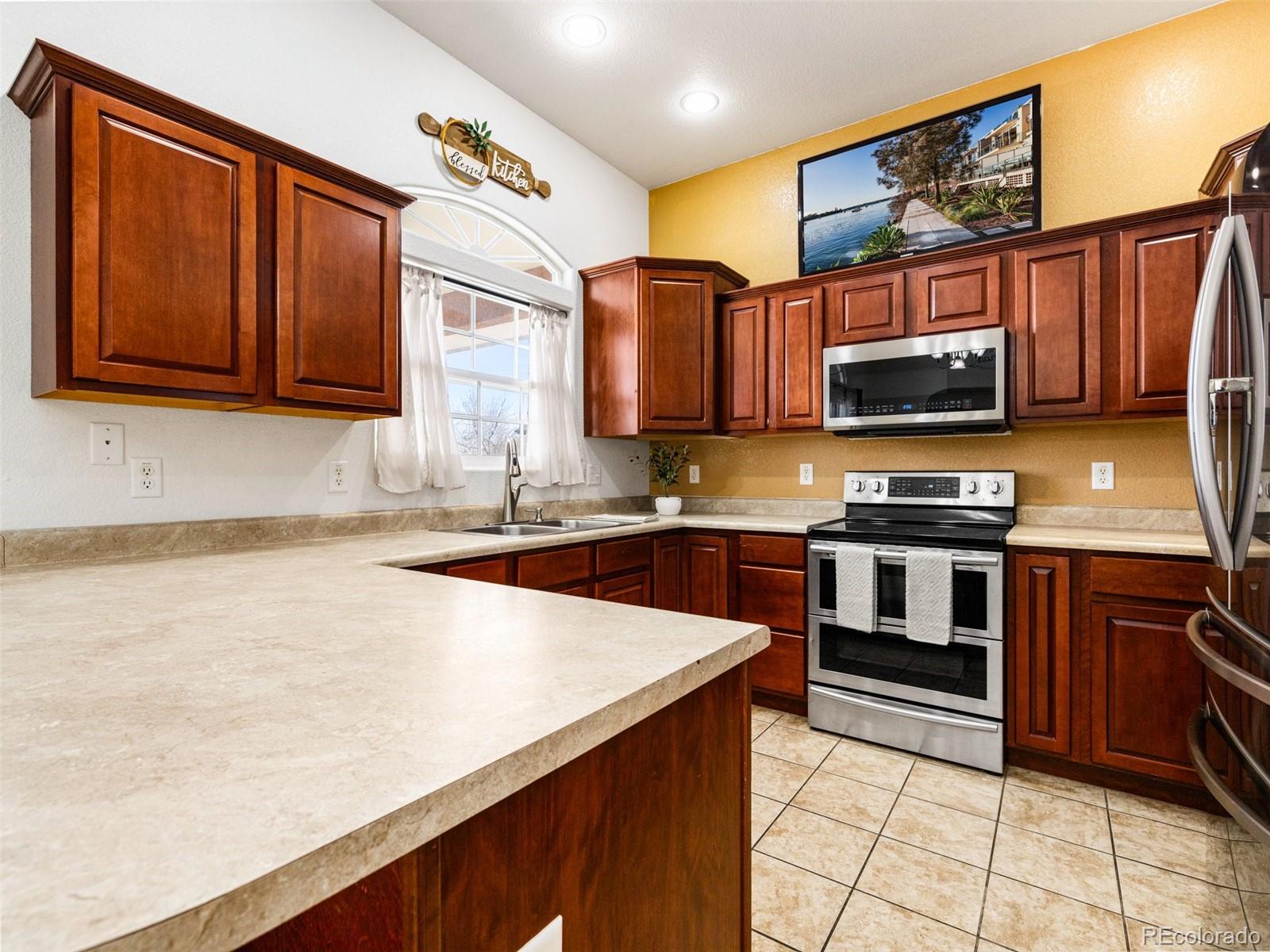 MLS Image #7 for 2310  stone pine drive,pueblo, Colorado