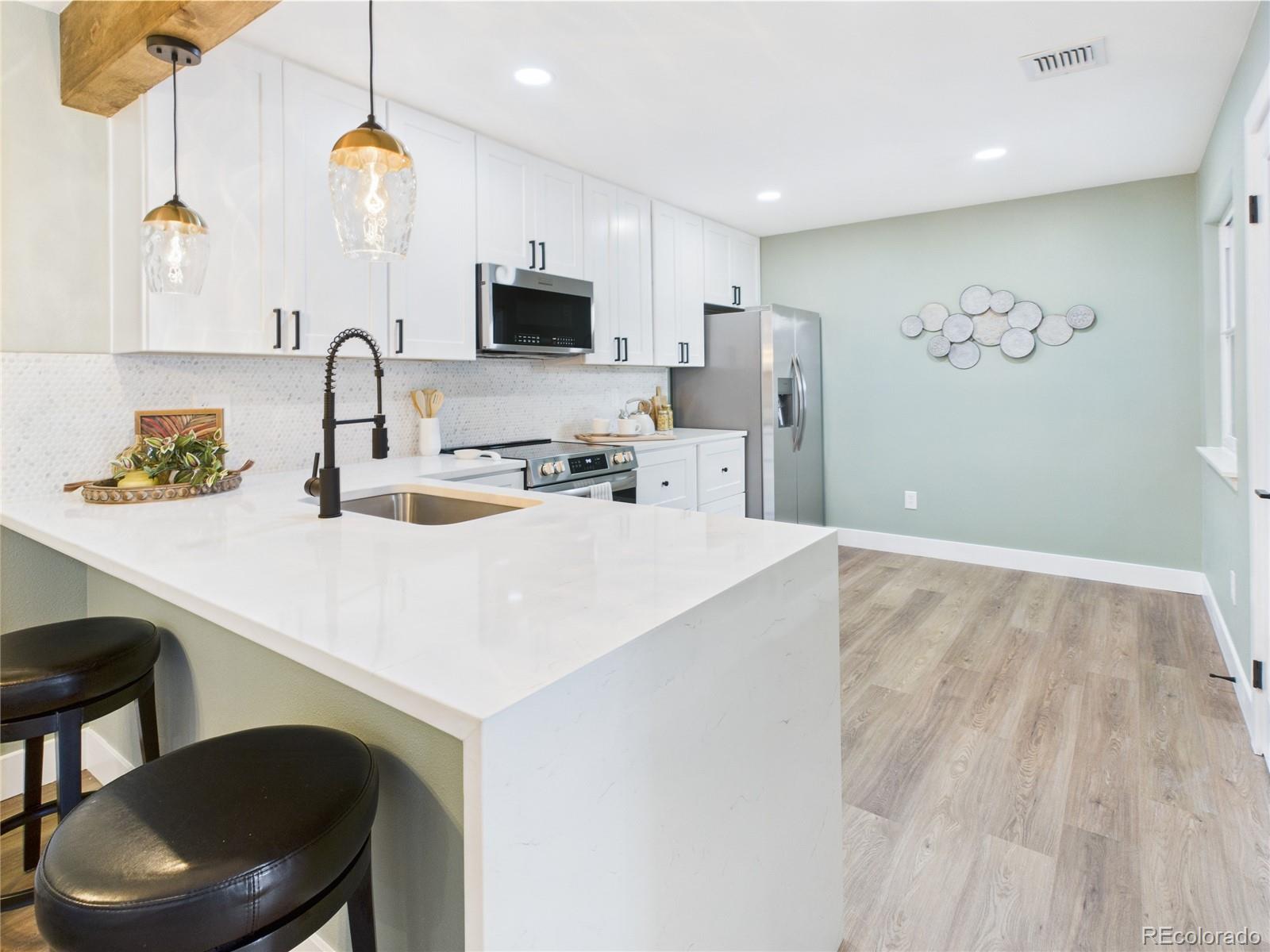 MLS Image #3 for 7205 s gaylord street,littleton, Colorado