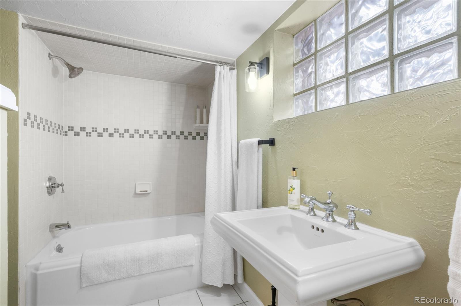 MLS Image #25 for 1136  cook street,denver, Colorado