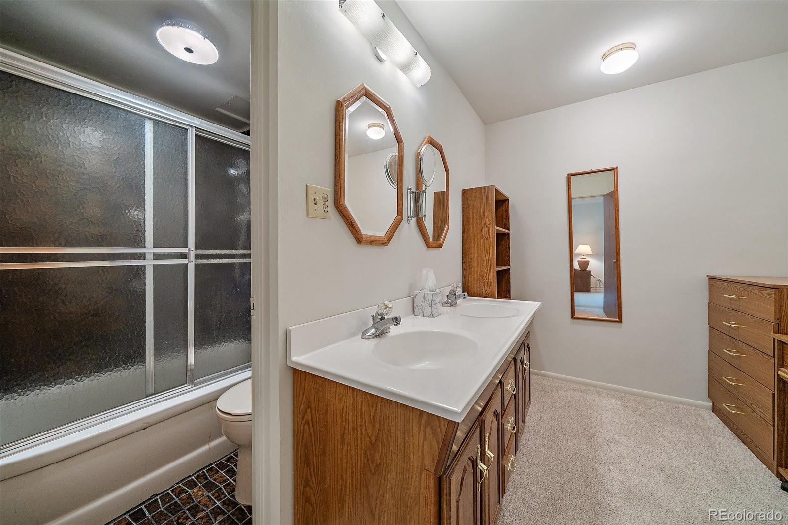 MLS Image #7 for 855  pennsylvania street 305,denver, Colorado