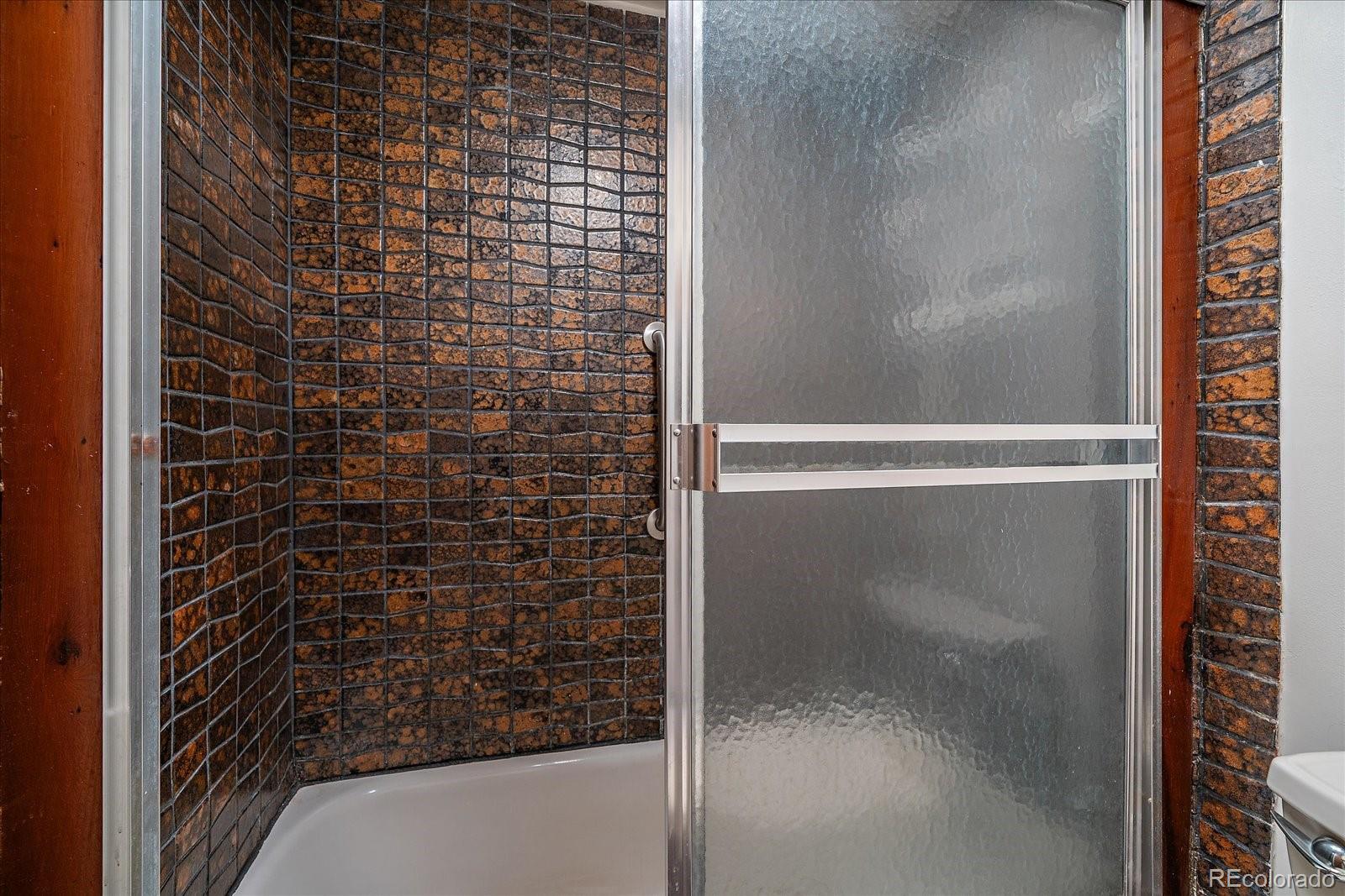 MLS Image #9 for 855  pennsylvania street 305,denver, Colorado