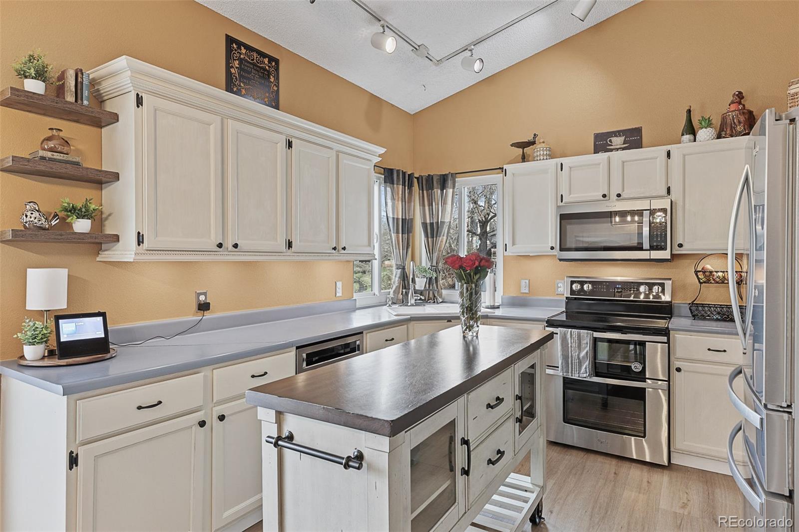 MLS Image #8 for 11754 w 85th avenue,arvada, Colorado