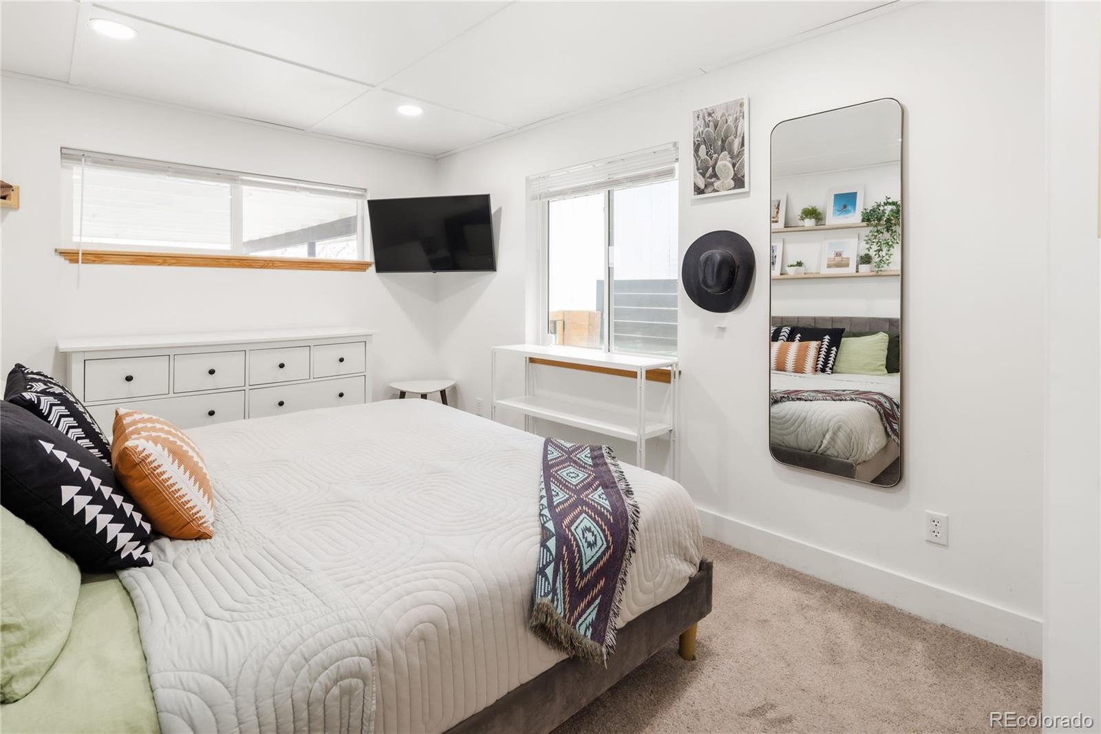 MLS Image #16 for 2743 s meade street,denver, Colorado